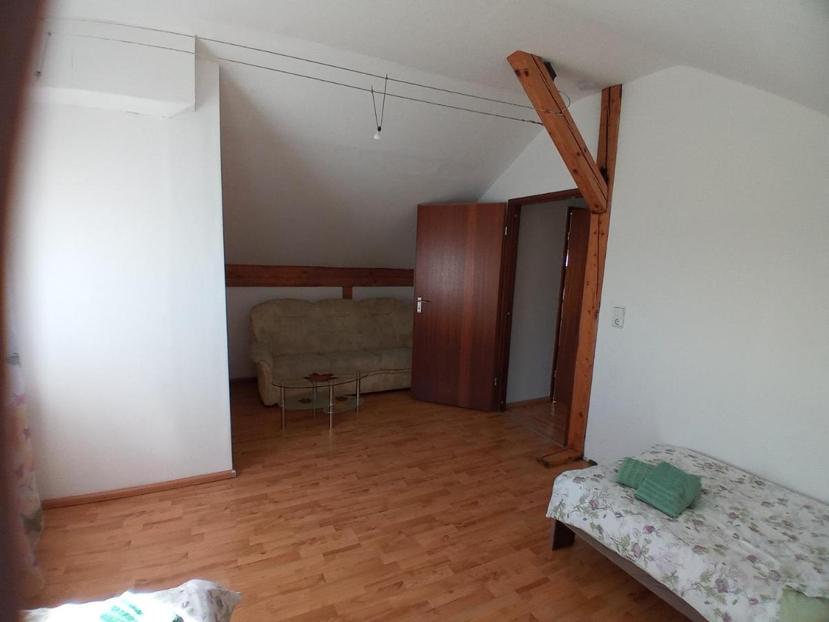 Wohnung Mit 2 - 3 Zimmern Ballenberg Exterior foto