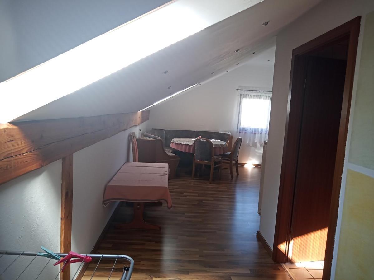 Wohnung Mit 2 - 3 Zimmern Ballenberg Exterior foto